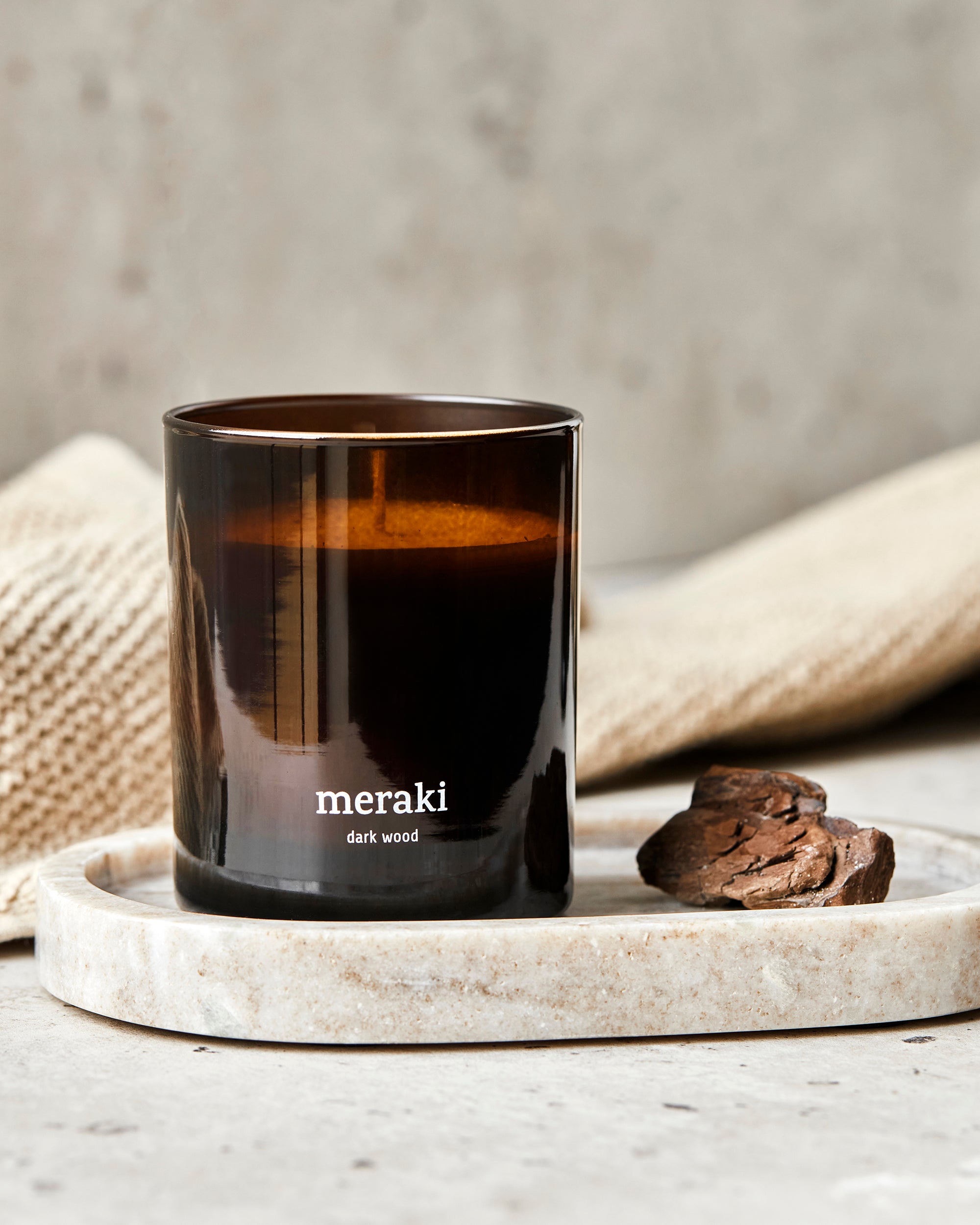 Dark wood Scented candle